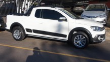 VW Saveiro CD Cross 1.6 Flex Branco 2015